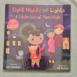 Eight Nights of Lights: A Celebration‎ of Hanukkah by Leslie Kimmelman (English)